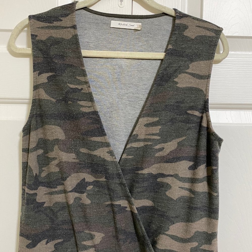 Mustard Seed Camo Jumpsuit Size Medium - Picture 7 of 11